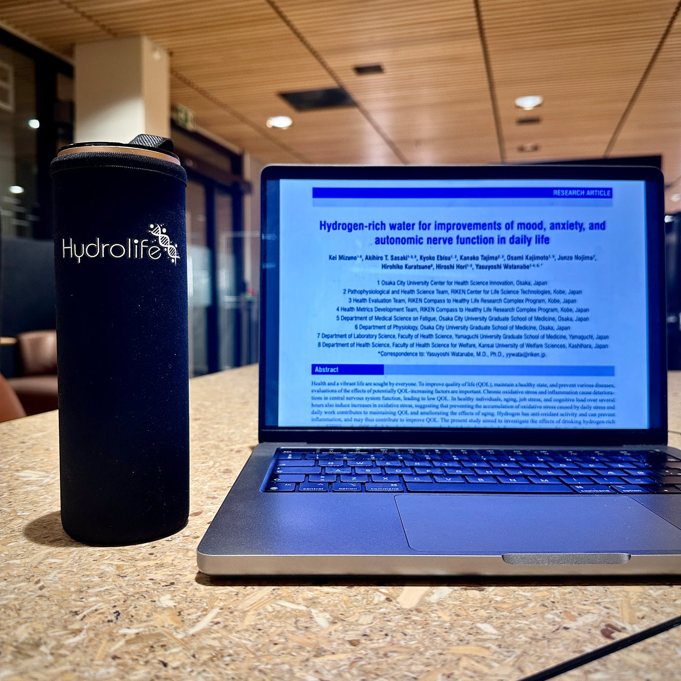 SKAL man have et beskyttelsessleeve til sin HYDROBOTTLE™ PRO?